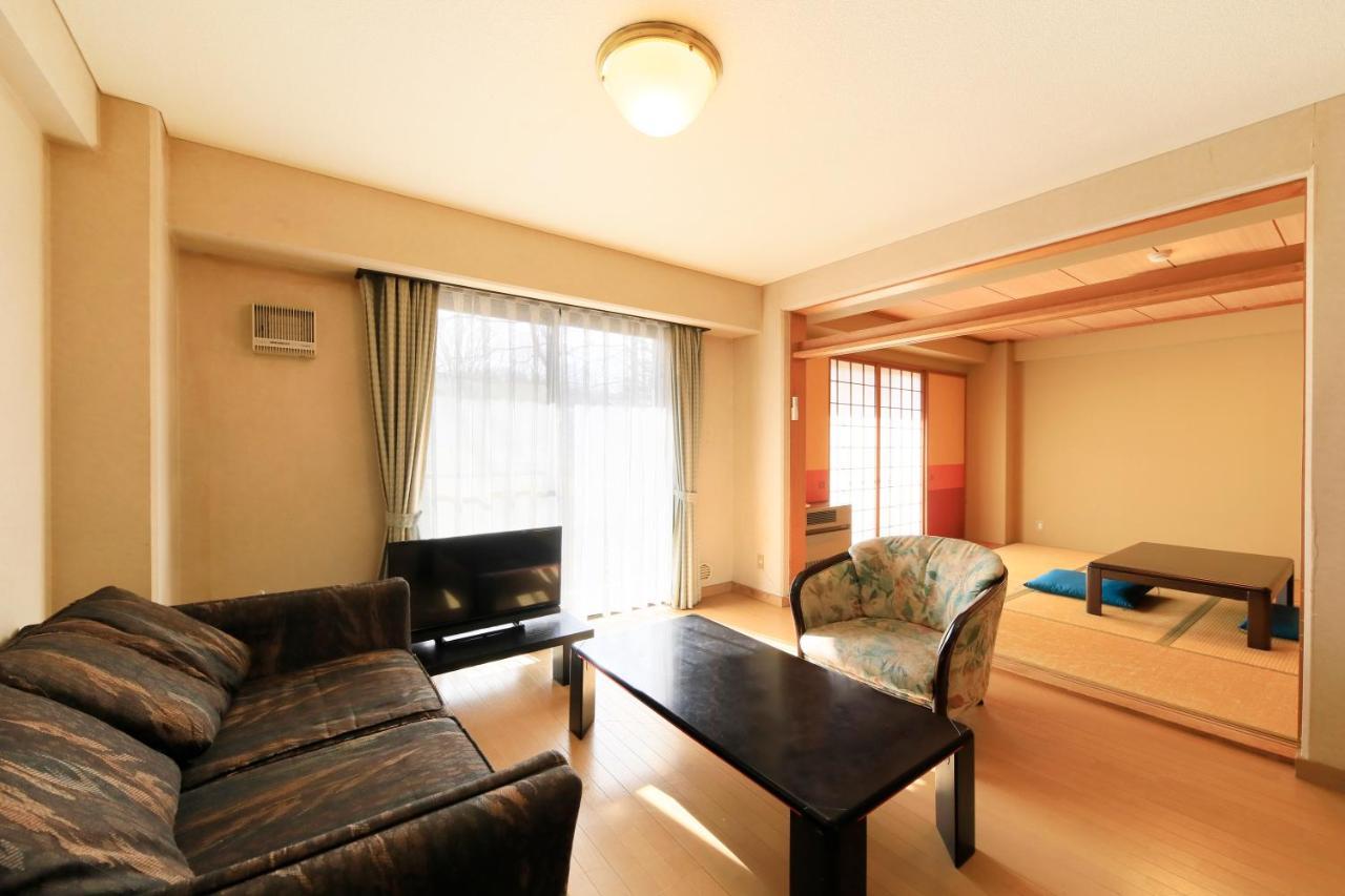 Kishutetsudo Karuizawa Hotel Цумаґой Екстер'єр фото
